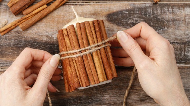 cinnamon candle