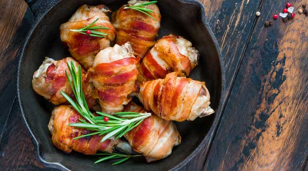 chicken drumsticks wrapped in bacon