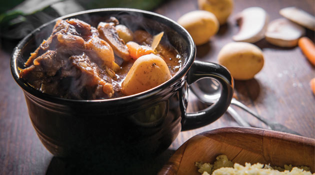 Slow cooker braised oxtail stew