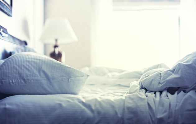 unmade bed insomnia