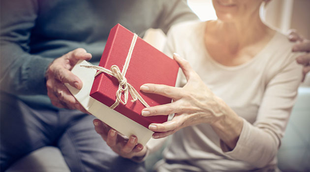 least romantic presents
