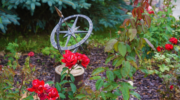 garden sundial