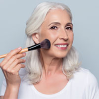 Makeup tips for older women 