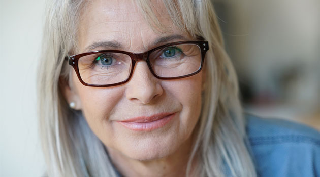 glasses and eye colour