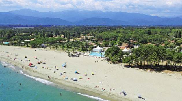 multi-generational travel destinations France